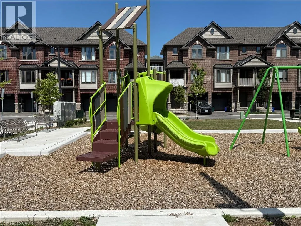 19 PICARDY Drive Unit# 32, #32