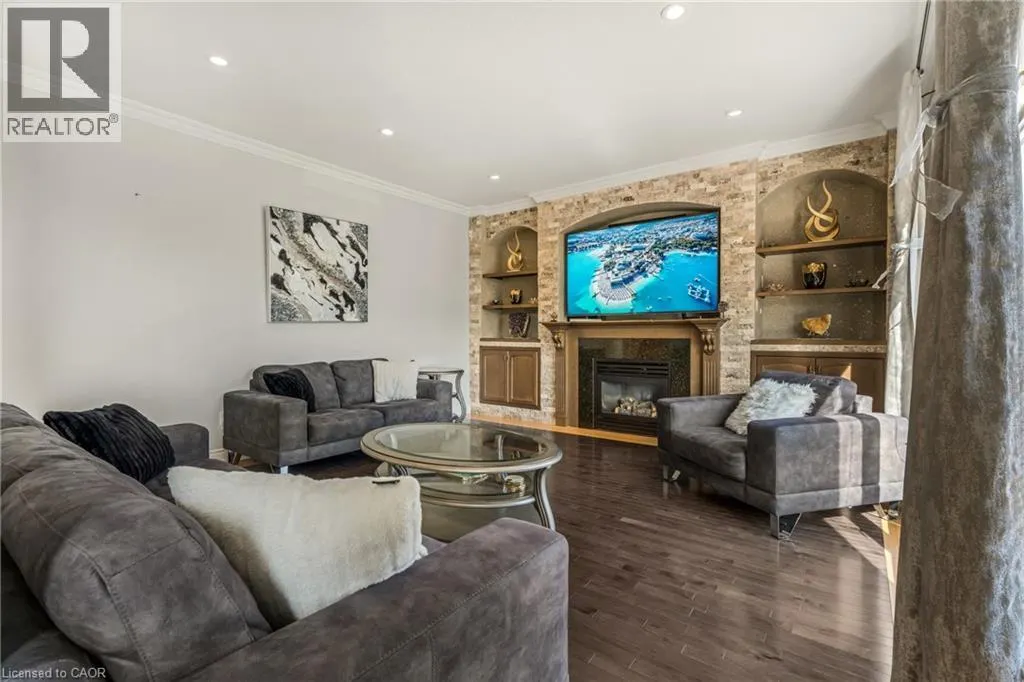 351 HIGHLAND Road W