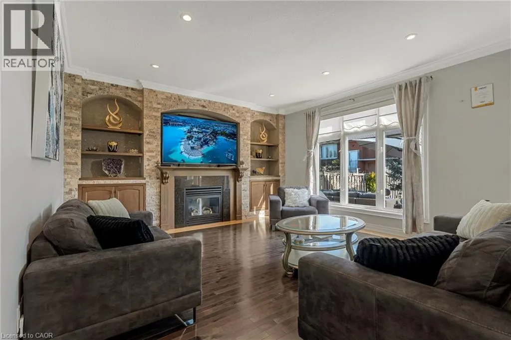 351 HIGHLAND Road W