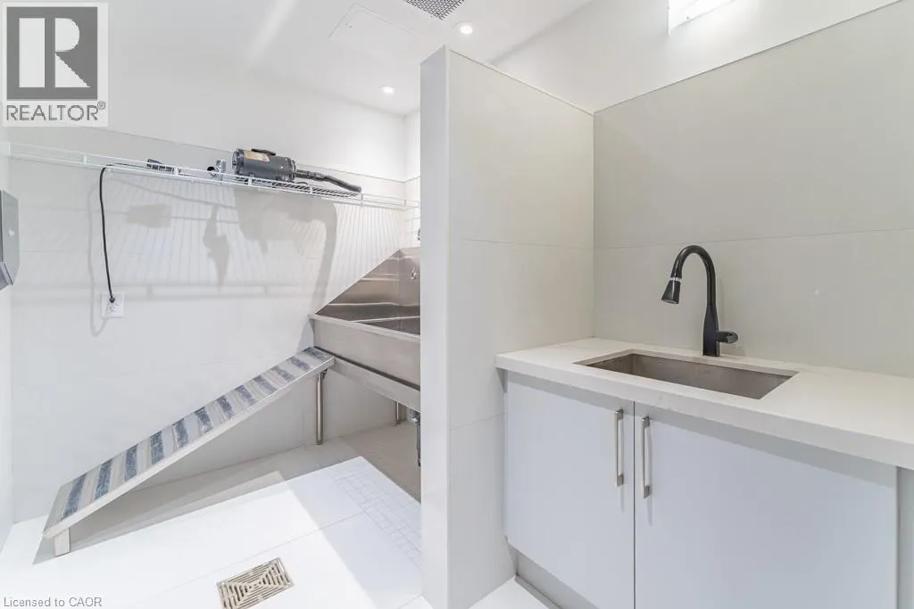 2450 OLD BRONTE Road Unit# 213, #213