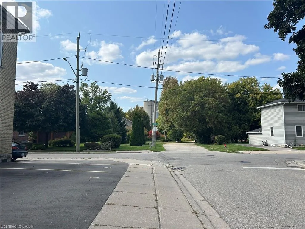 206 QUEENSTON Road Unit# 3, #3