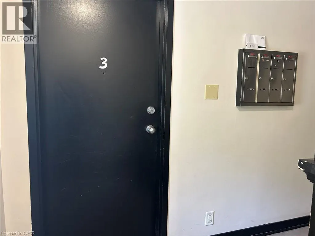 206 QUEENSTON Road Unit# 3, #3