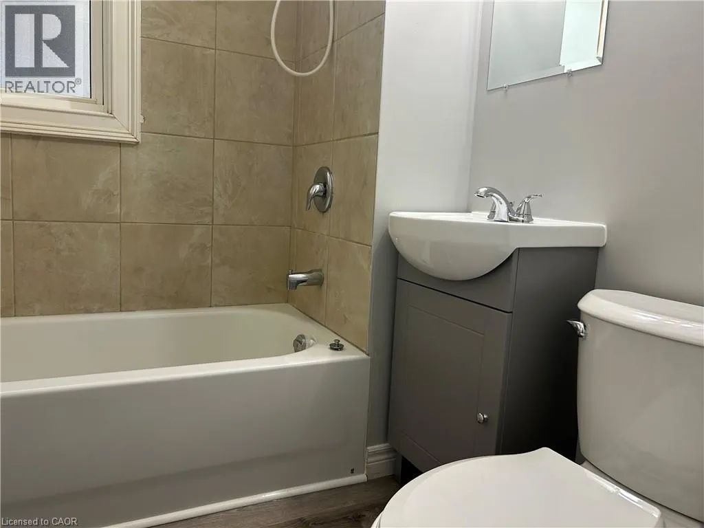 206 QUEENSTON Road Unit# 3, #3