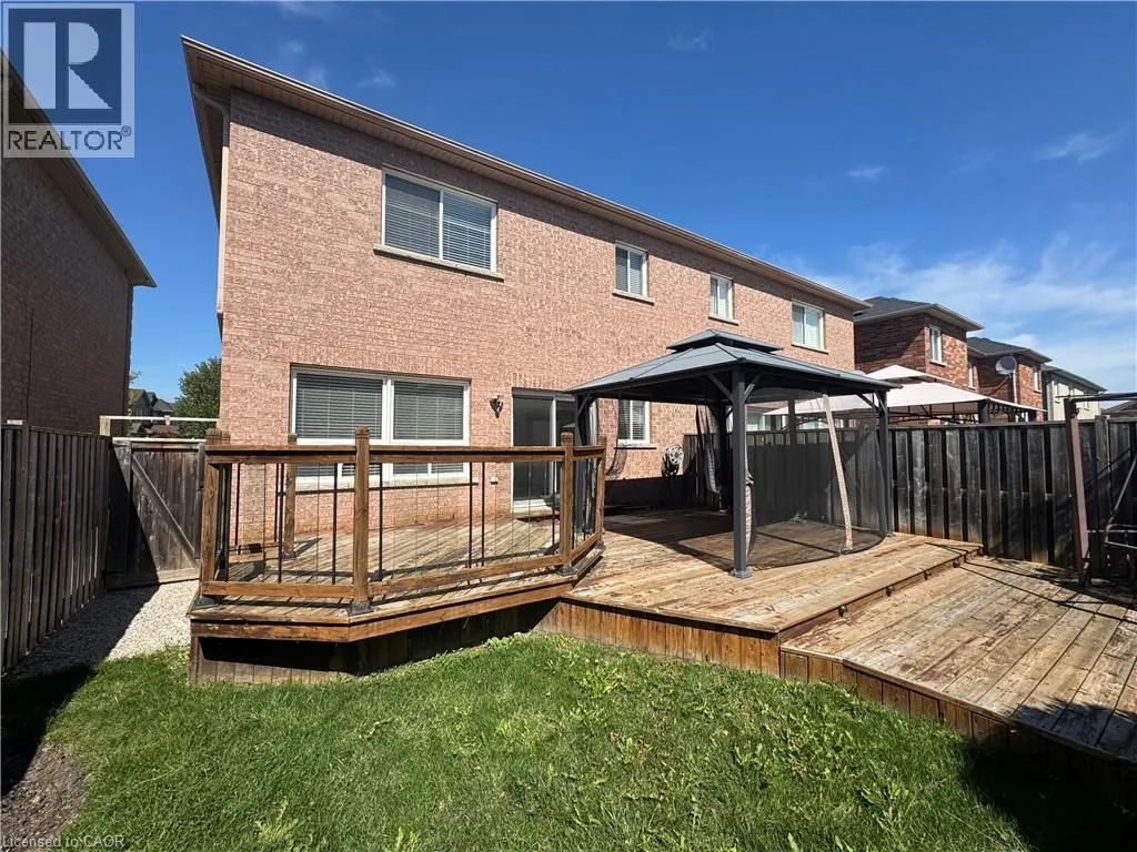 1112 CUMMING Boulevard
