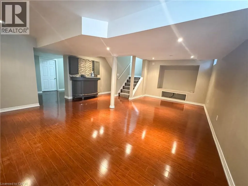 1112 CUMMING Boulevard