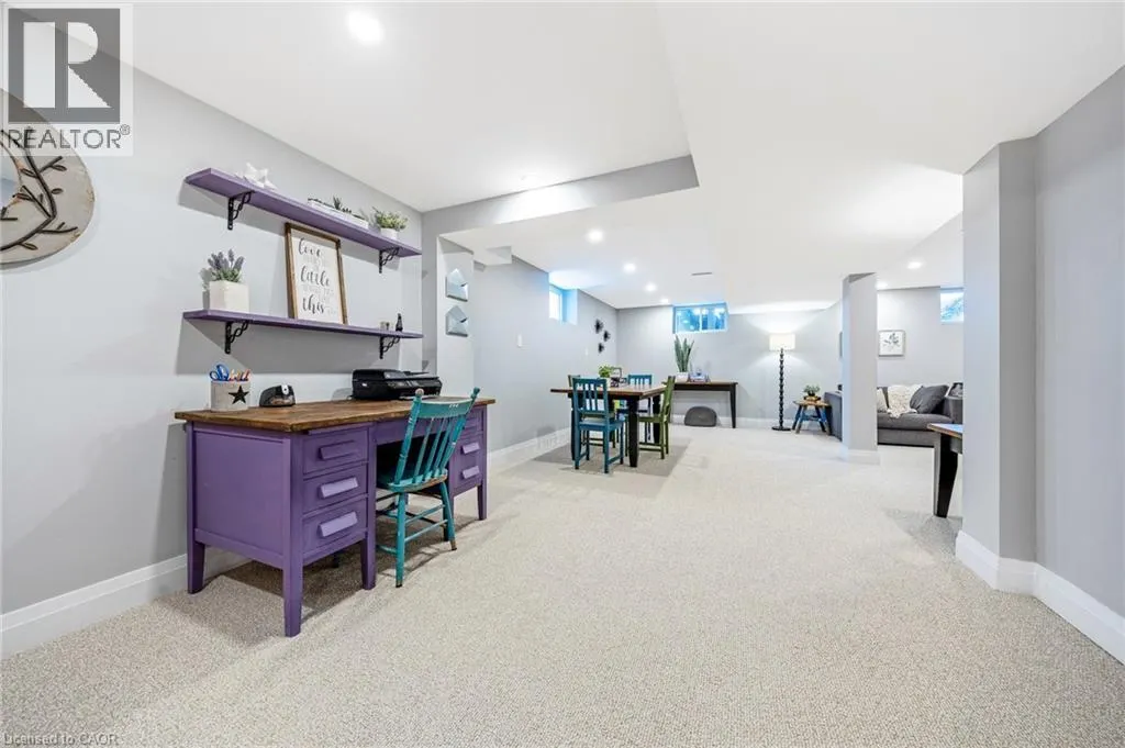 390 WOODWARD Avenue