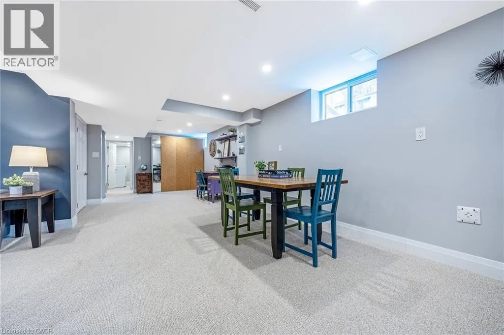 390 WOODWARD Avenue