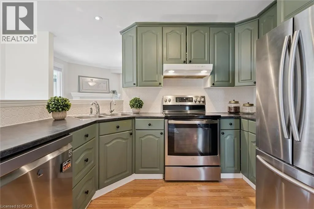 256 GRAND RIVER Boulevard