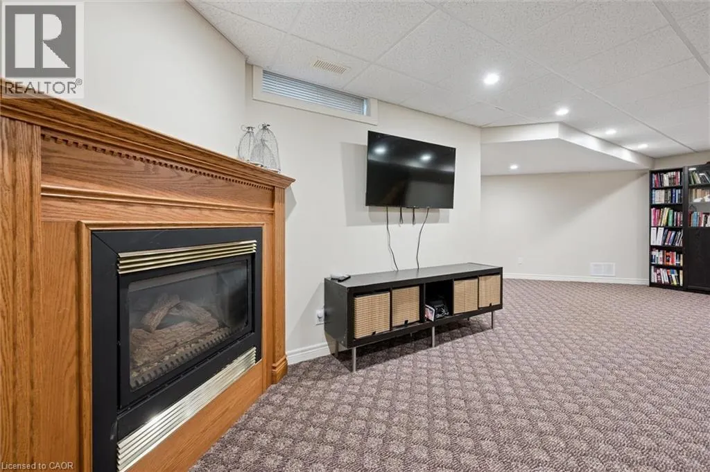 256 GRAND RIVER Boulevard