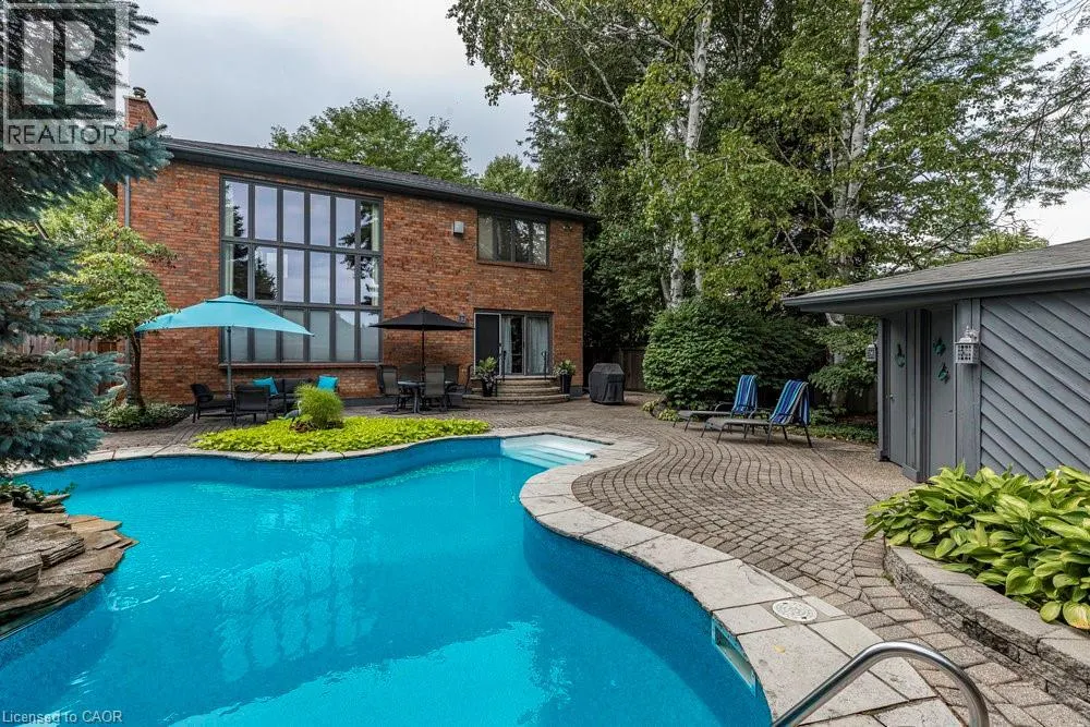 223 BRIAR HILL Crescent
