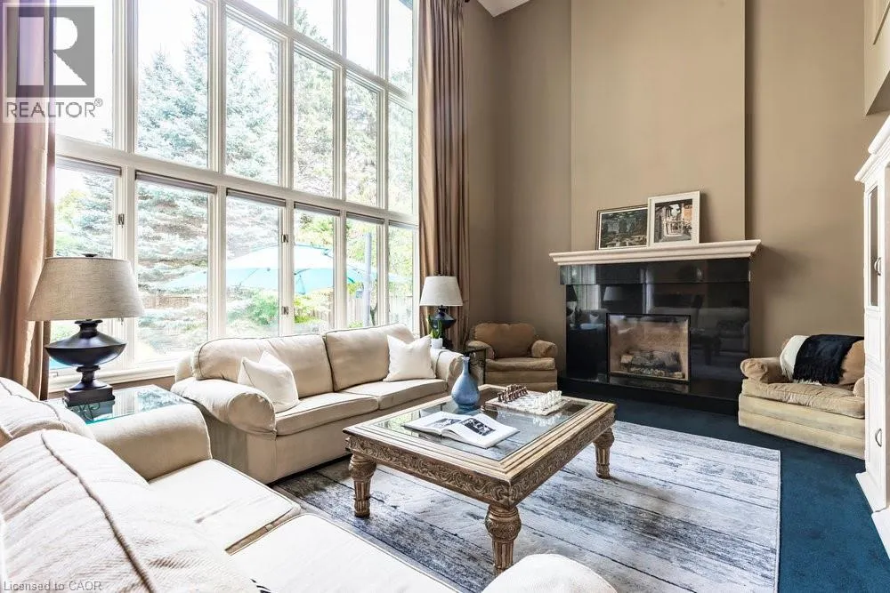 223 BRIAR HILL Crescent