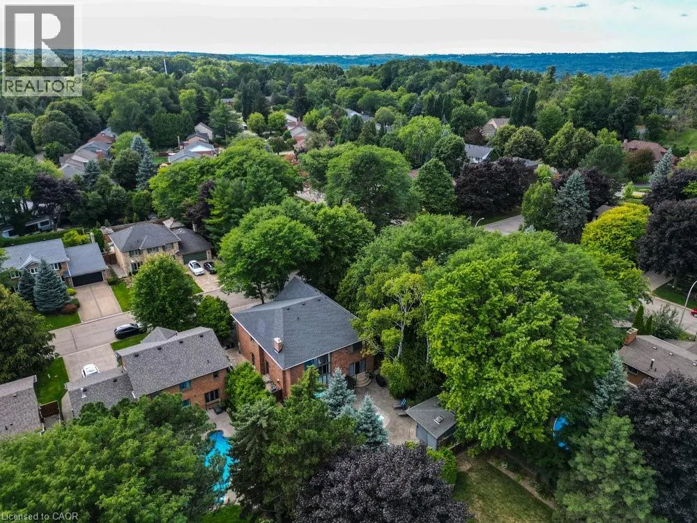 223 BRIAR HILL Crescent