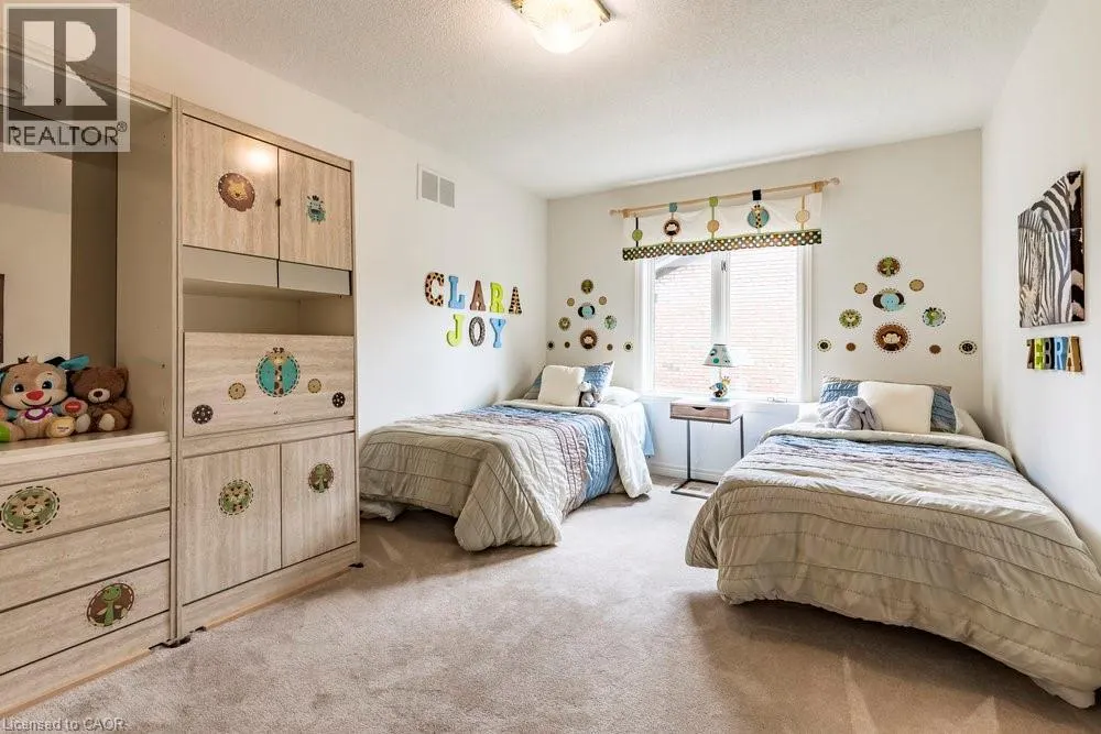 223 BRIAR HILL Crescent