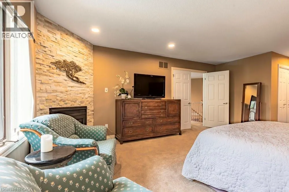 223 BRIAR HILL Crescent