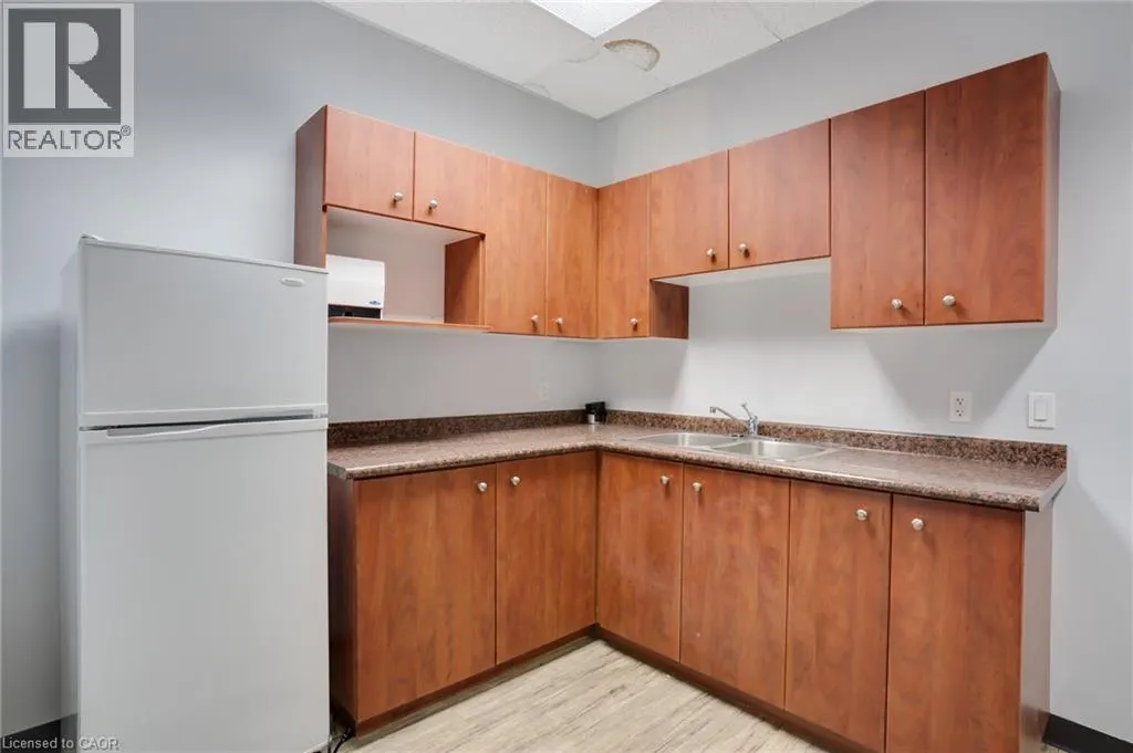 44 SALTSMAN Drive Unit# 3, #3