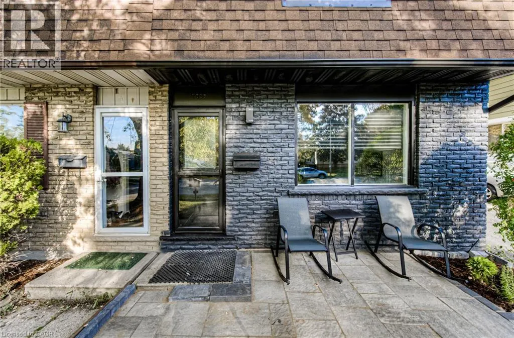 100 LILLIAN Drive Unit# B, #B