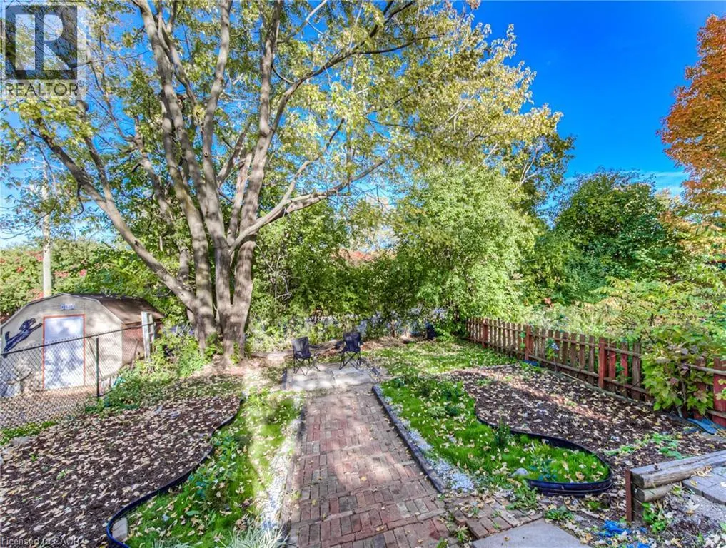 100 LILLIAN Drive Unit# B, #B