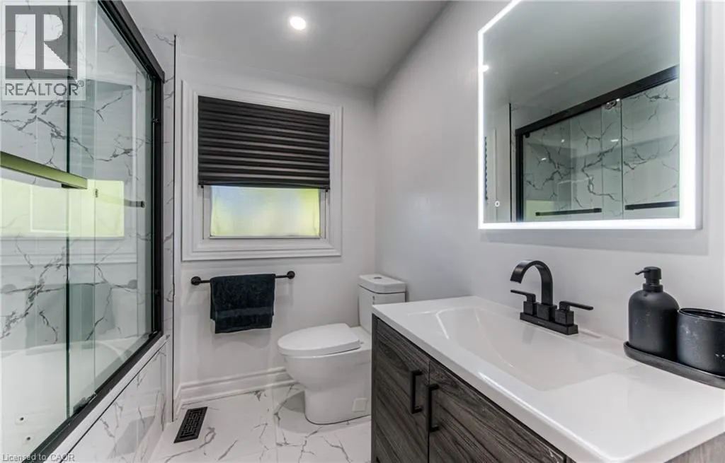 100 LILLIAN Drive Unit# B, #B
