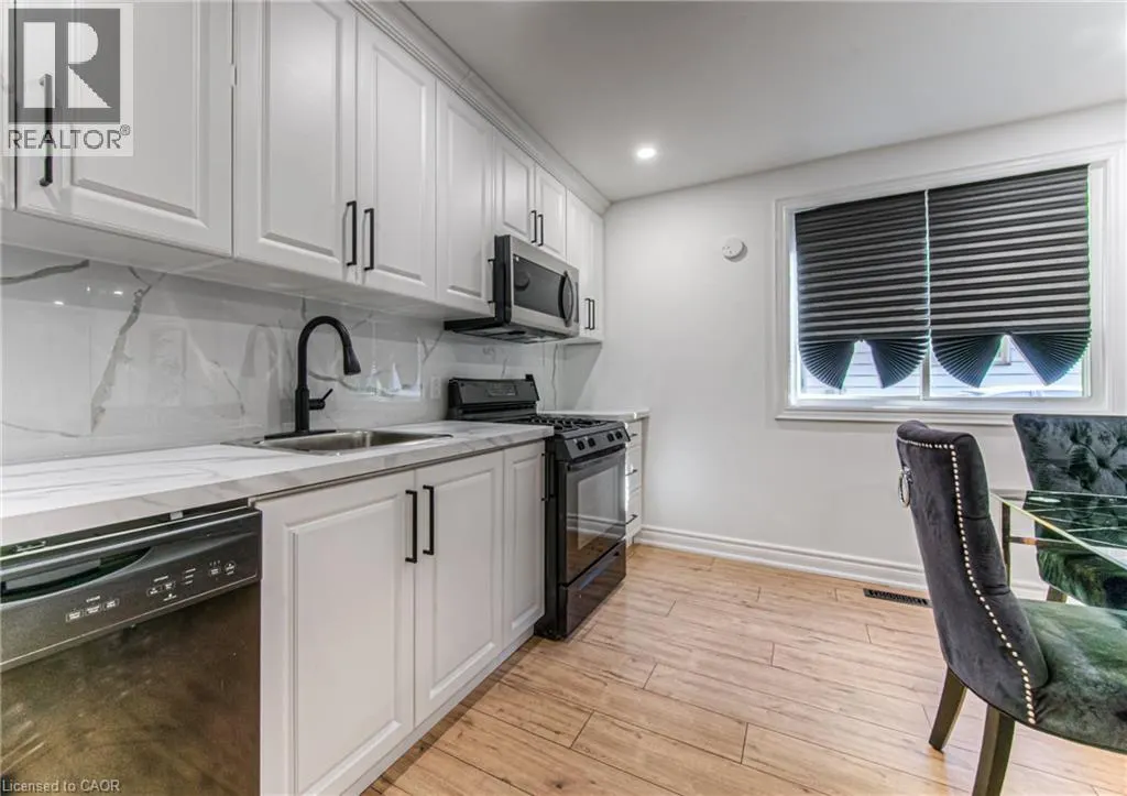 100 LILLIAN Drive Unit# B, #B