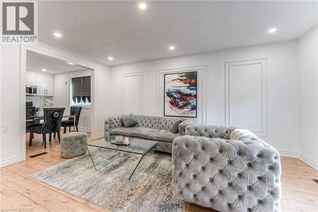 100 LILLIAN Drive Unit# B, #B