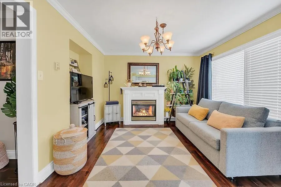 5181 WOOD Crescent