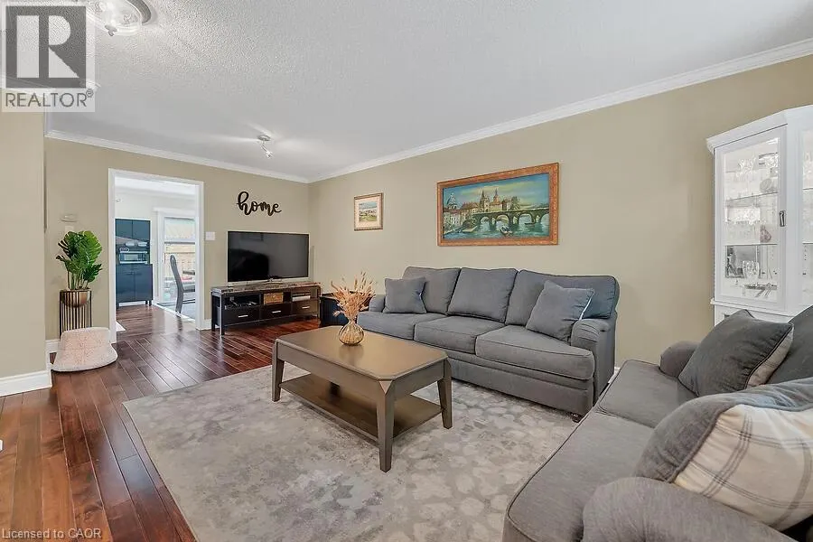 5181 WOOD Crescent