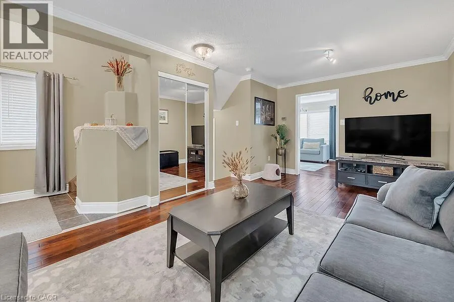 5181 WOOD Crescent