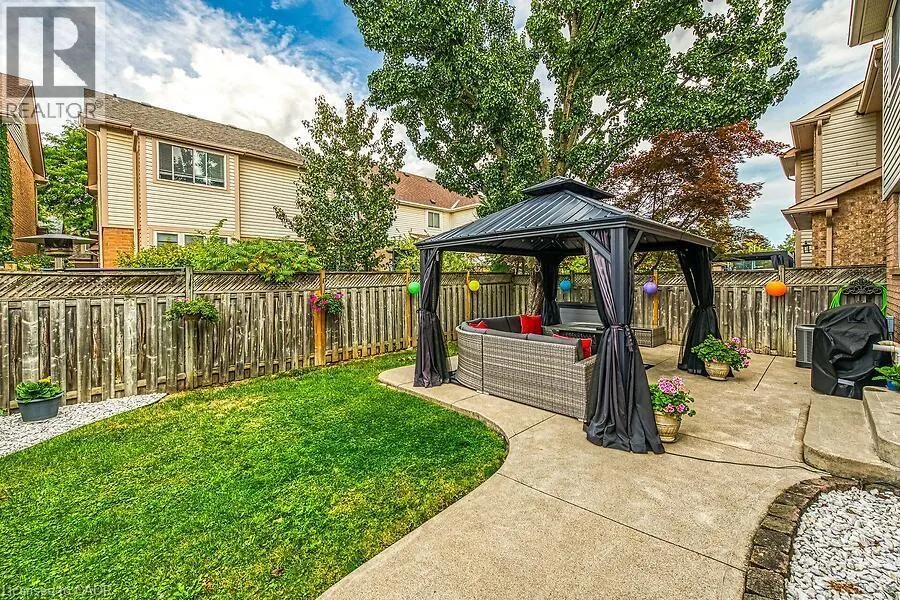 5181 WOOD Crescent