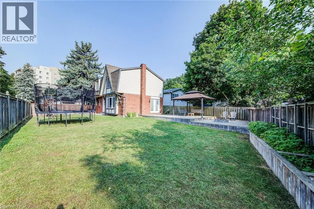 204 COUNTRY HILL Drive