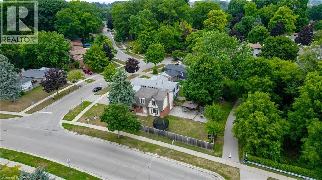 204 COUNTRY HILL Drive