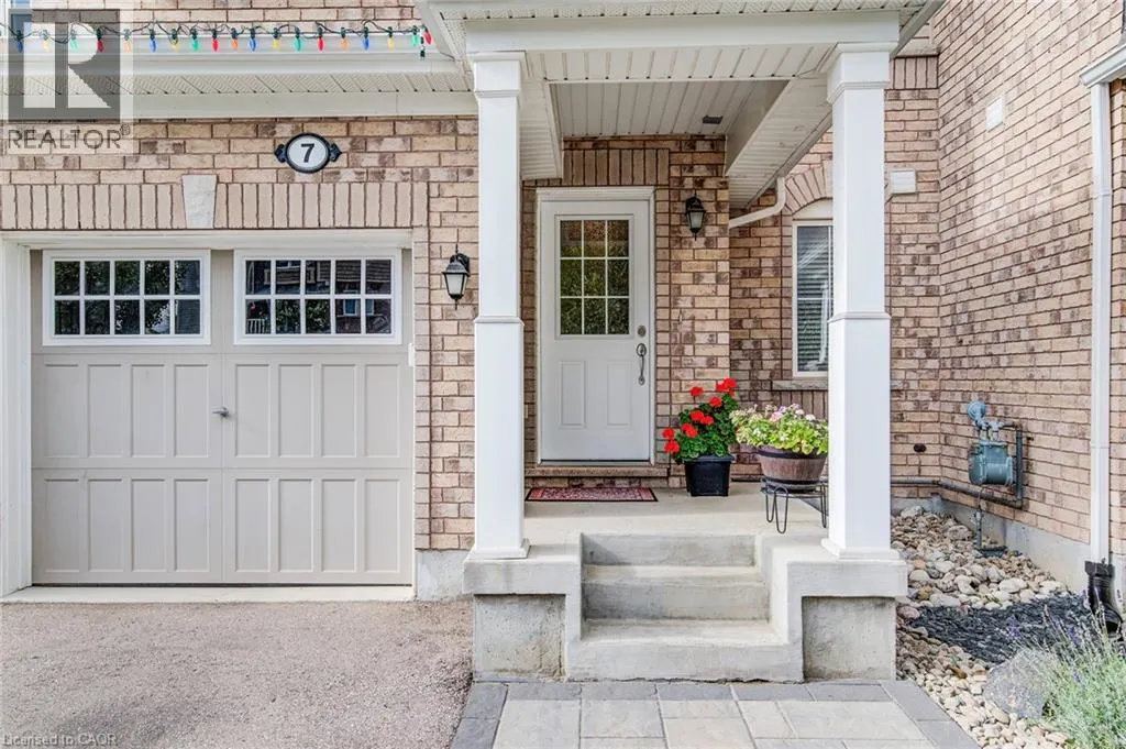 7 STRATUS Street