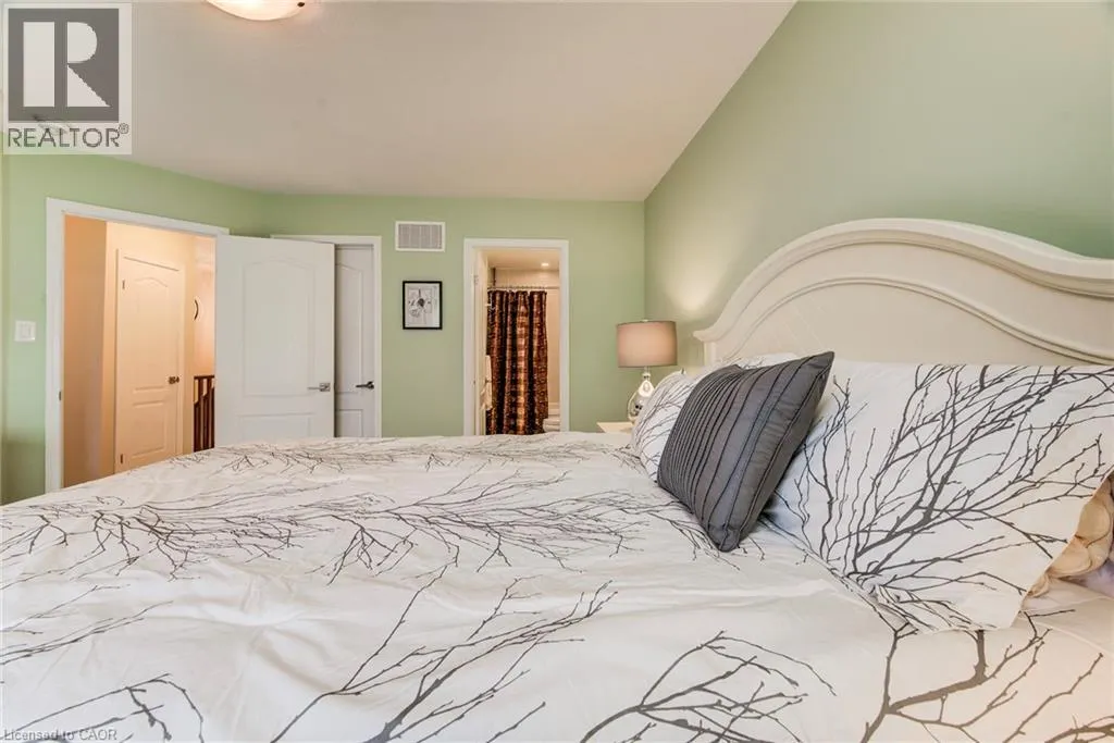 7 STRATUS Street