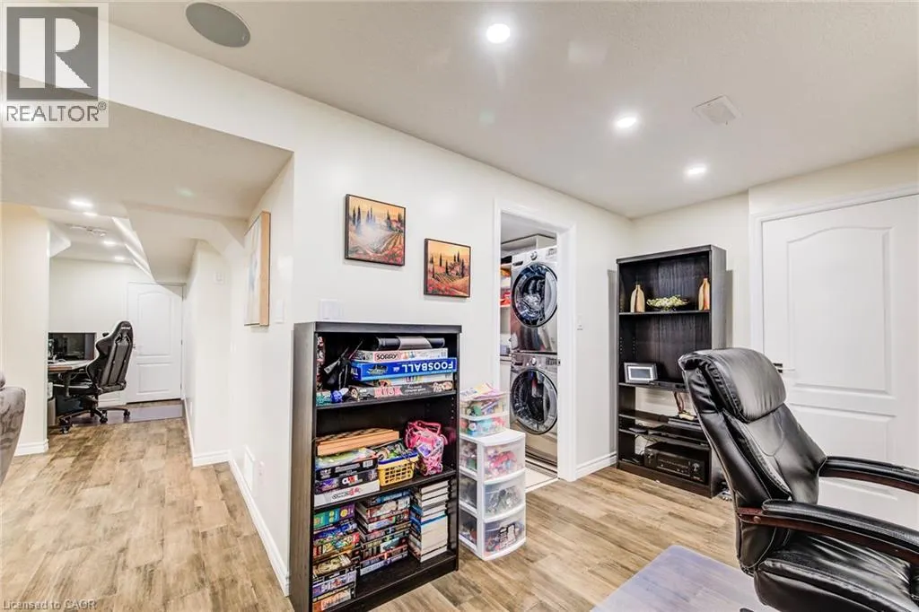 7 STRATUS Street