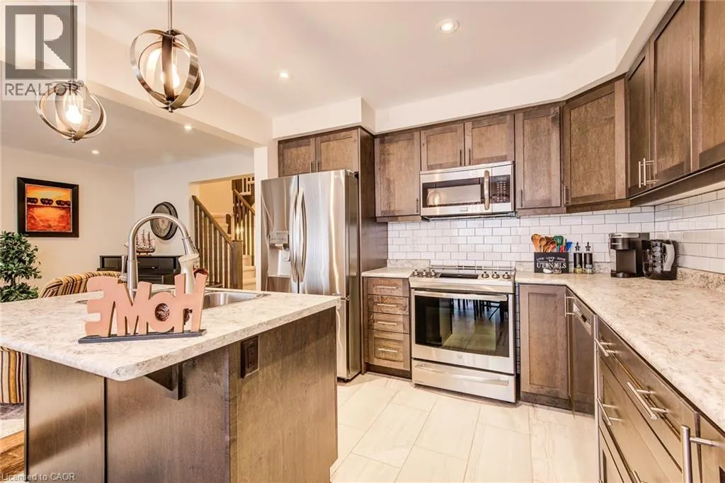 7 STRATUS Street
