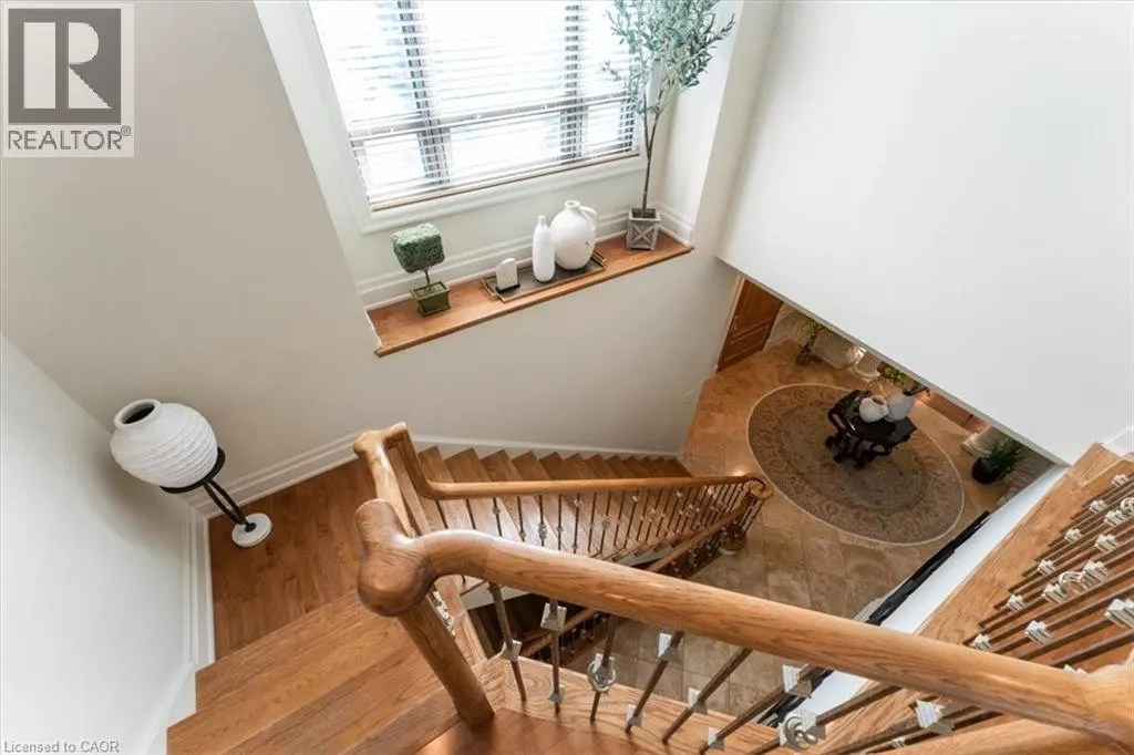 90 RIDGE Road W