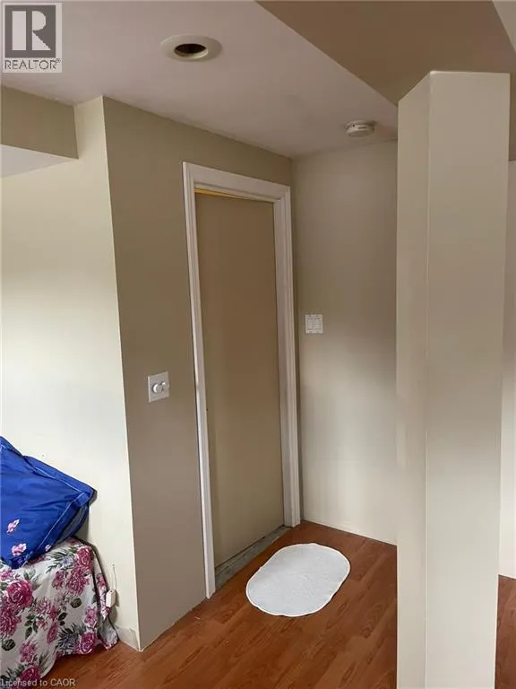 4453 MEADOWVALE Drive Unit# Lower, #Lower