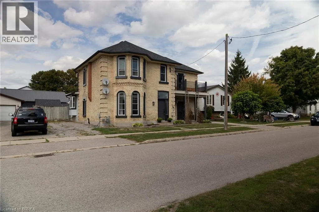 14 ELGIN Street W