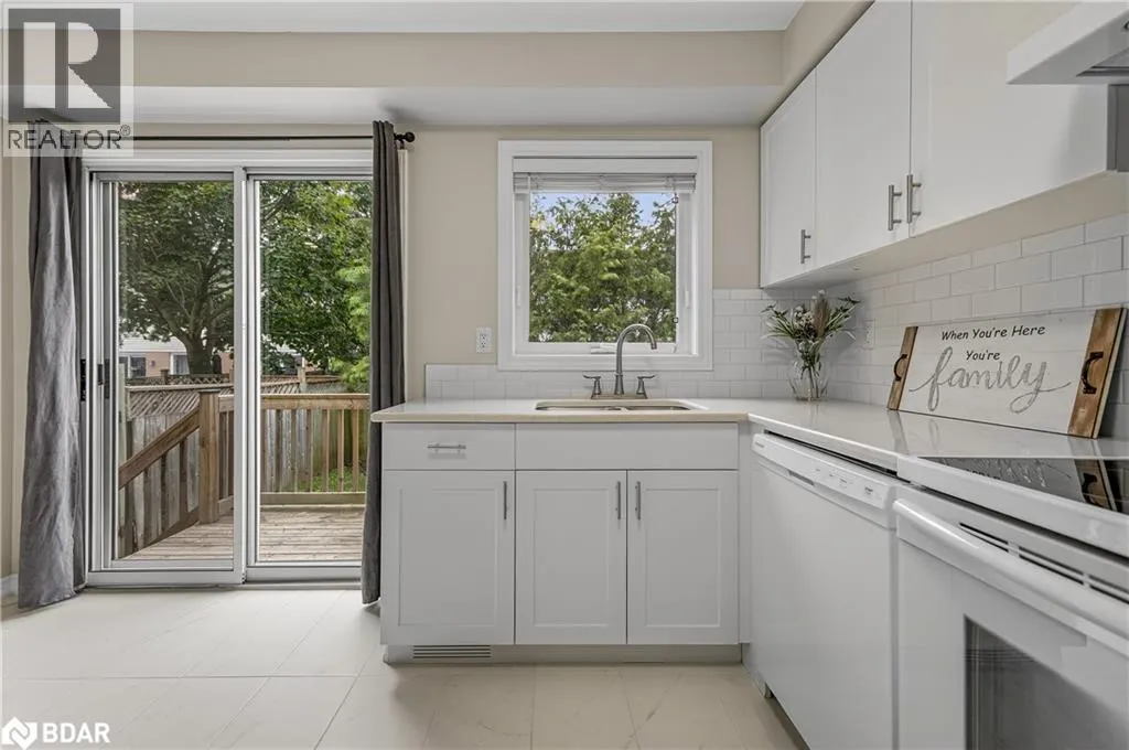 1271 HURON Court
