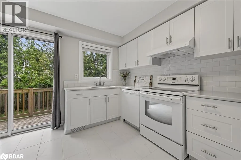 1271 HURON Court