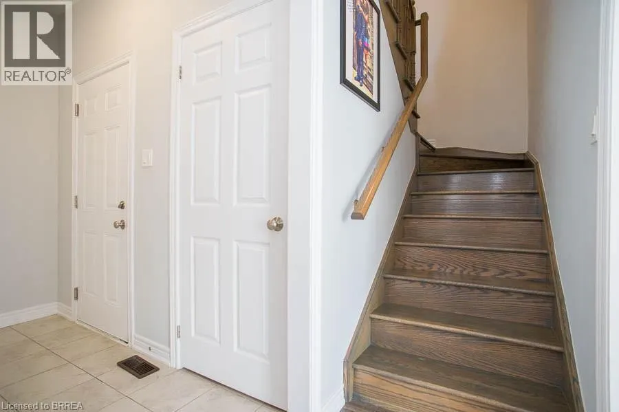 2 ATTLEBERY Crescent