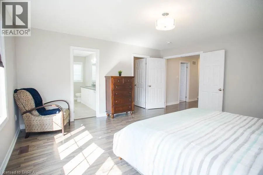 2 ATTLEBERY Crescent