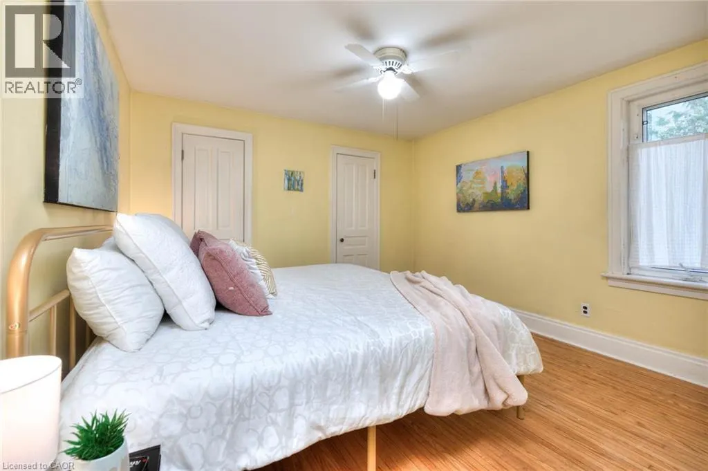 44 ELLEN Street E