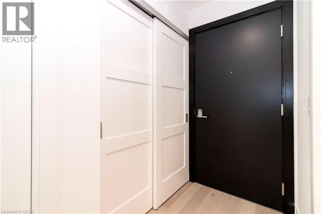 5 WELLINGTON Street S Unit# 102, #102