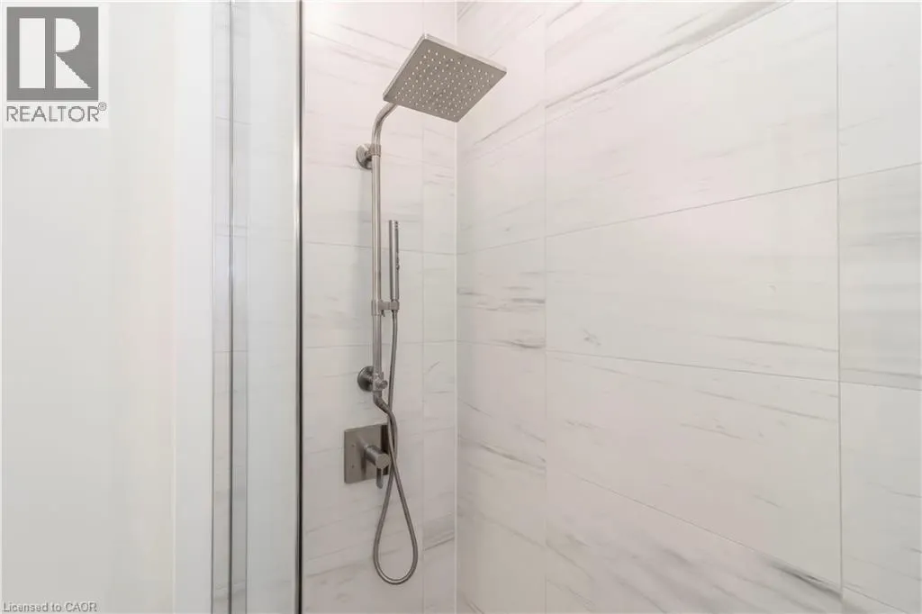 5 WELLINGTON Street S Unit# 102, #102