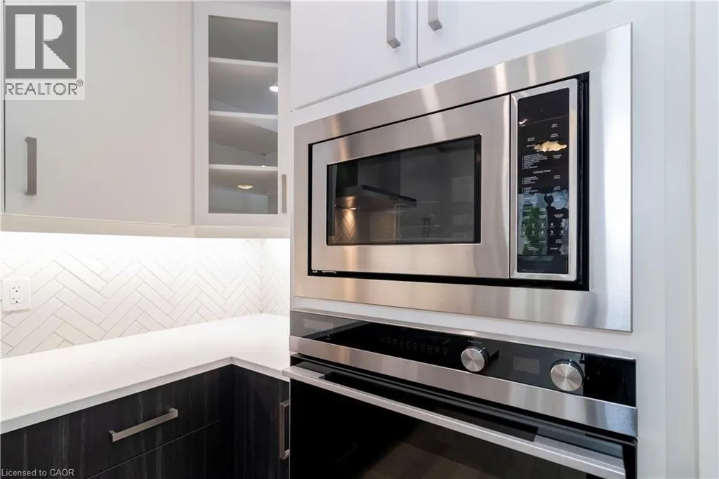 5 WELLINGTON Street S Unit# 102, #102