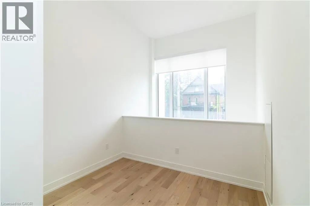 5 WELLINGTON Street S Unit# 102, #102
