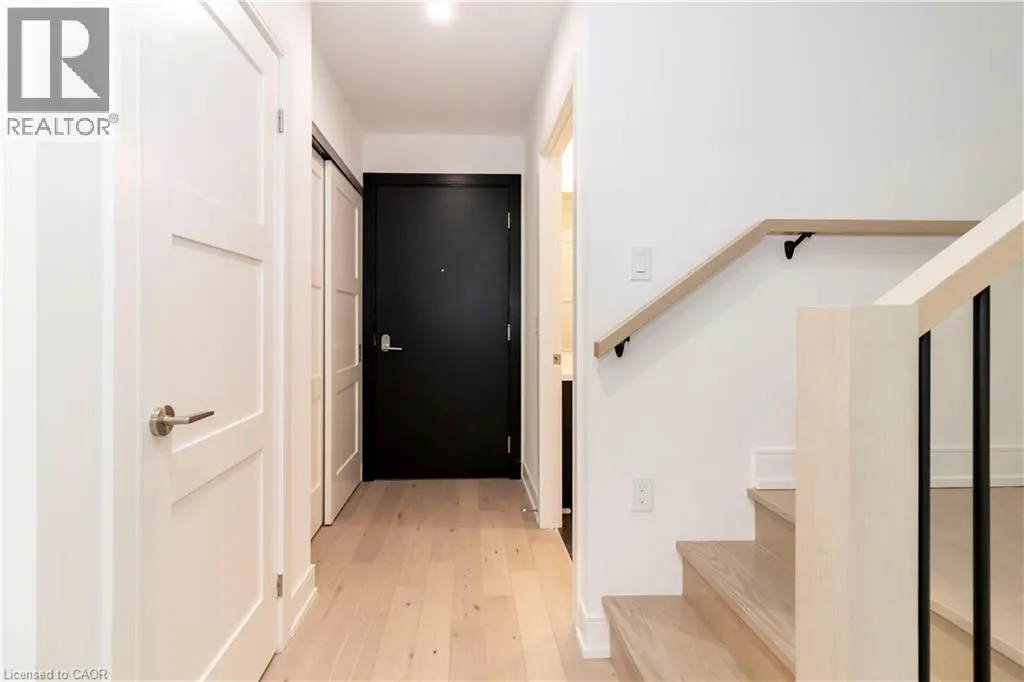 5 WELLINGTON Street S Unit# 102, #102