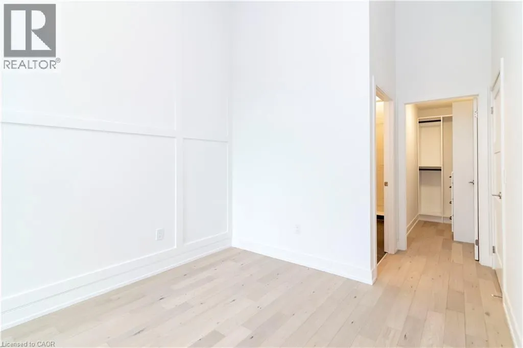 5 WELLINGTON Street S Unit# 102, #102