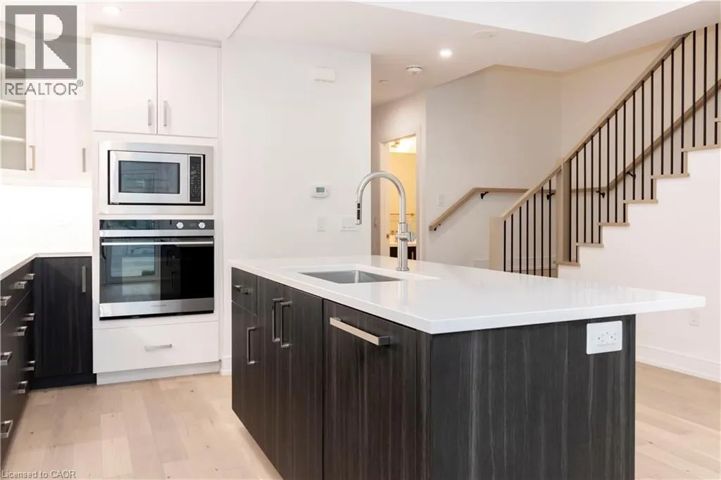 5 WELLINGTON Street S Unit# 102, #102