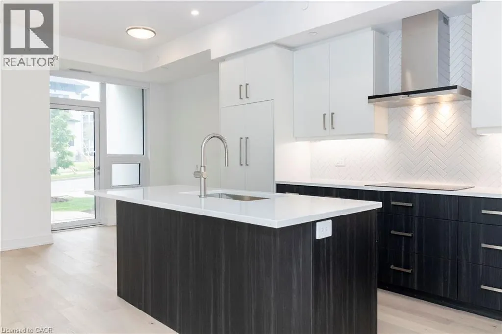 5 WELLINGTON Street S Unit# 102, #102